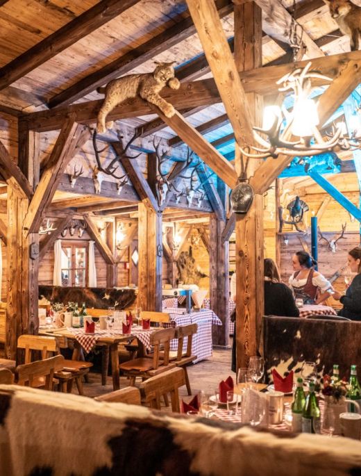 Event in the traditional Öventuhütte, the event location in the black forest